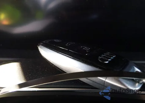 2019 Audi A7 55 Premium z USA, uszkodzony, nr VIN WAUV2AF29KN058402